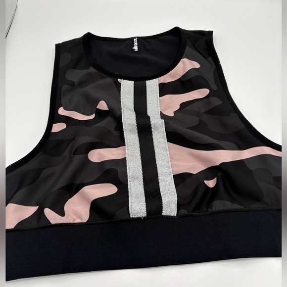 ultracor Other - Ultracor Camo Collegiate Sports Bra Yoga Med High Impact Luxury Large Black Pink